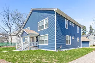 1918 Hillside Ave N, Minneapolis, MN 55411 - Photo 2