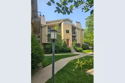 2240 Ridge Drive #33, Saint Louis Park, MN 55416 - Photo 2