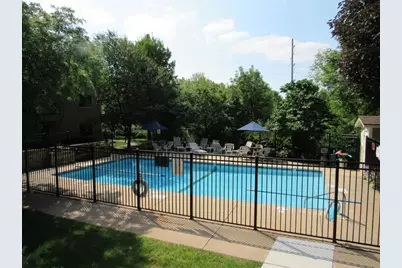 2240 Ridge Drive #33, Saint Louis Park, MN 55416 - Photo 8
