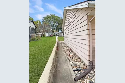 219 E Hollett Street, Tracy, MN 56175 - Photo 12