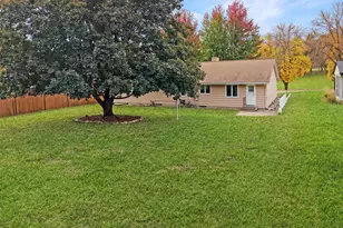 219 E Hollett St, Tracy, MN 56175 - Photo 10