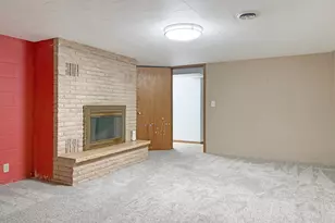 219 E Hollett St, Tracy, MN 56175 - Photo 30