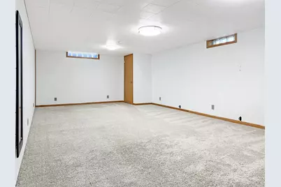 219 E Hollett Street, Tracy, MN 56175 - Photo 6
