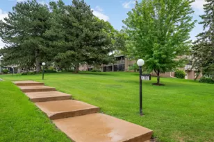 4380 Brookside Ct, Edina, MN 55436 - Photo 2