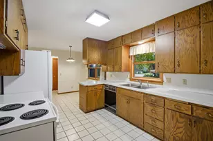 1480 Crestview Ln, Owatonna, MN 55060 - Photo 8