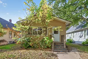 1007 Victoria St N, Saint Paul, MN 55103 - Photo 2