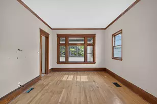 1007 Victoria St N, Saint Paul, MN 55103 - Photo 8