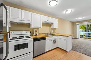 6852 MacBeth Cir, Woodbury, MN 55125 - Photo 6