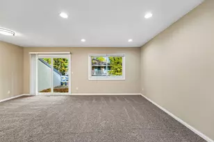 6852 MacBeth Cir, Woodbury, MN 55125 - Photo 12