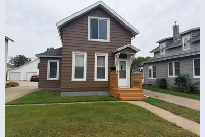 825 W 5th Street, Winona, MN 55987 - Photo 1