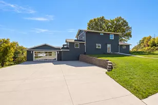 5006 W River Rd NW, Rochester, MN 55901 - Photo 2
