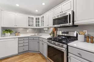 1860 Juneau Ln N, Plymouth, MN 55447 - Photo 16