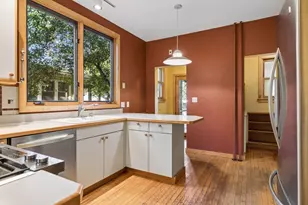 1493 Lincoln Ave, Saint Paul, MN 55105 - Photo 18