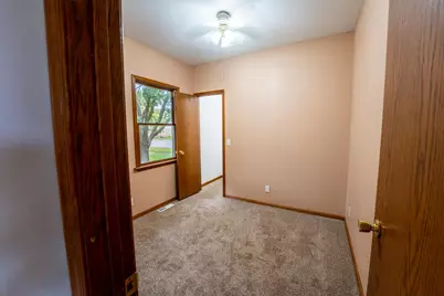305 N Secor Street, Bricelyn, MN 56014 - Photo 10