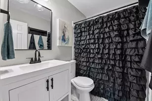 501 Laredo Ln, Chanhassen, MN 55317 - Photo 22