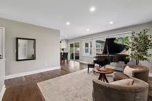 501 Laredo Ln, Chanhassen, MN 55317 - Photo 6