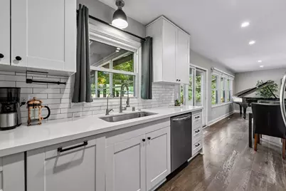 501 Laredo Lane, Chanhassen, MN 55317 - Photo 10