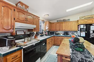 312 Lawson Ave, Bovey, MN 55709 - Photo 18