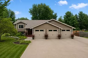 947 Sherman Rd, Hudson, WI 54016 - Photo 1