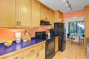 214 Windsor Ct, New Brighton, MN 55112 - Photo 10