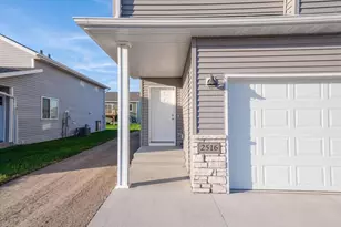 2516 38th Ave S, Moorhead, MN 56560 - Photo 32