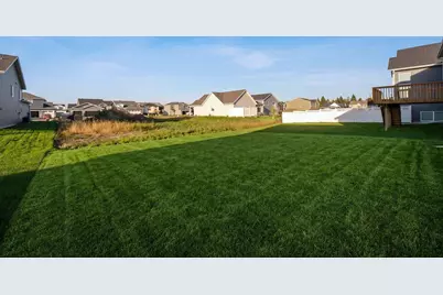 2516 38th Avenue S, Moorhead, MN 56560 - Photo 2