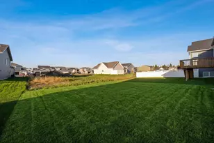 2516 38th Ave S, Moorhead, MN 56560 - Photo 2