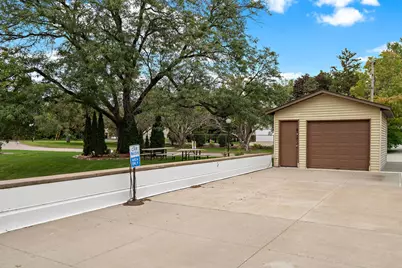 3155 Old Highway 8 #304, Roseville, MN 55418 - Photo 20