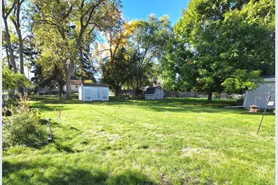 1323 12th Avenue N, Moorhead, MN 56560 - Photo 4
