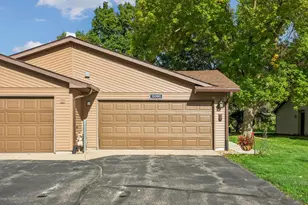 13390 Hughes Ct, Apple Valley, MN 55124 - Photo 34