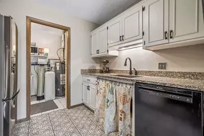 13390 Hughes Court, Apple Valley, MN 55124 - Photo 18
