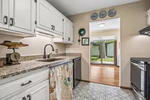 13390 Hughes Ct, Apple Valley, MN 55124 - Photo 20