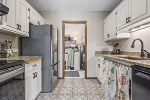 13390 Hughes Ct, Apple Valley, MN 55124 - Photo 6