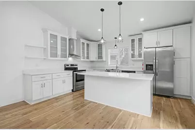 953 Wilson Avenue, Saint Paul, MN 55106 - Photo 2