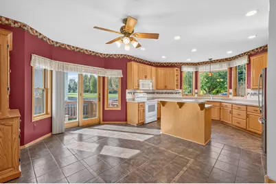 28319 Lakeside Lane, Lindstrom, MN 55045 - Photo 8