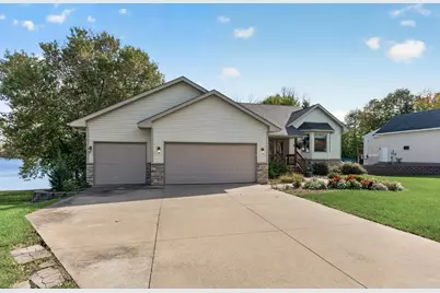 28319 Lakeside Lane, Lindstrom, MN 55045 - Photo 2