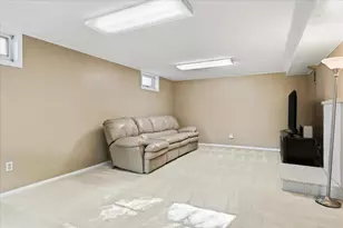 218 Maple St, Le Sueur, MN 56058 - Photo 16