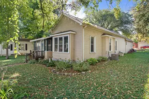 606 4th Ave NE, Waseca, MN 56093 - Photo 2