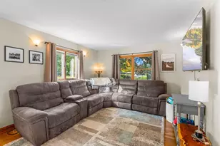 737 S Dakota Ave, New Richmond, WI 54017 - Photo 8