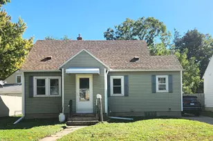 1010 3rd Ave SE, Rochester, MN 55904 - Photo 2