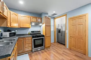 909 Park St, Saint Paul, MN 55117 - Photo 12