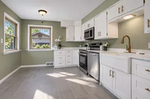 526 Becker Ave SE, Willmar, MN 56201 - Photo 2