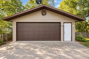 526 Becker Ave SE, Willmar, MN 56201 - Photo 14