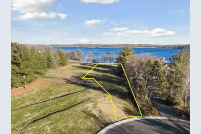 3921X White Oak Lane, Chanhassen, MN 55331 - Photo 2