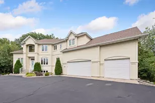 14831 Lac Lavon Dr, Burnsville, MN 55306 - Photo 2