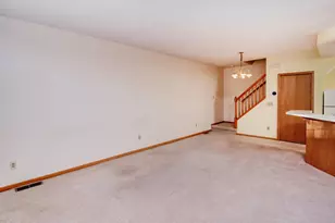 9175 Troon Ct, Woodbury, MN 55125 - Photo 6