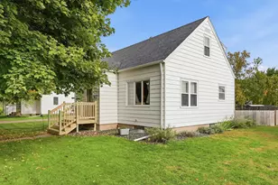 422 2nd St SW, Clara City, MN 56222 - Photo 1