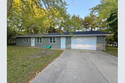 102 9th Avenue NE, Dodge Center, MN 55927 - Photo 2