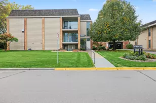 6328 Barrie Rd, Edina, MN 55435 - Photo 6