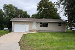 502 Prospect St, Milroy, MN 56263 - Photo 1